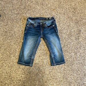 Miss me girls skinny Capri embroidered pants